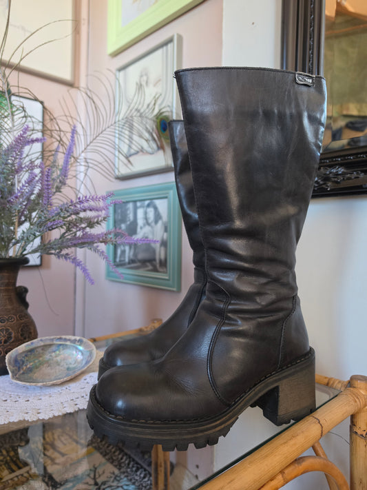 Vintage circa Y2K Leather Mustang Chunky Platform Boots - Size 6