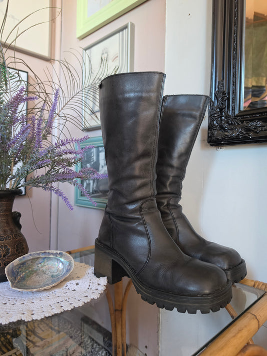 Vintage circa Y2K Leather Mustang Chunky Platform Boots - Size 6