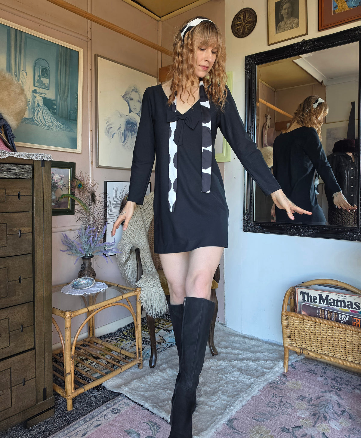 Vintage 1960s Ebony Babydoll Mod Mini Dress - size 8-10