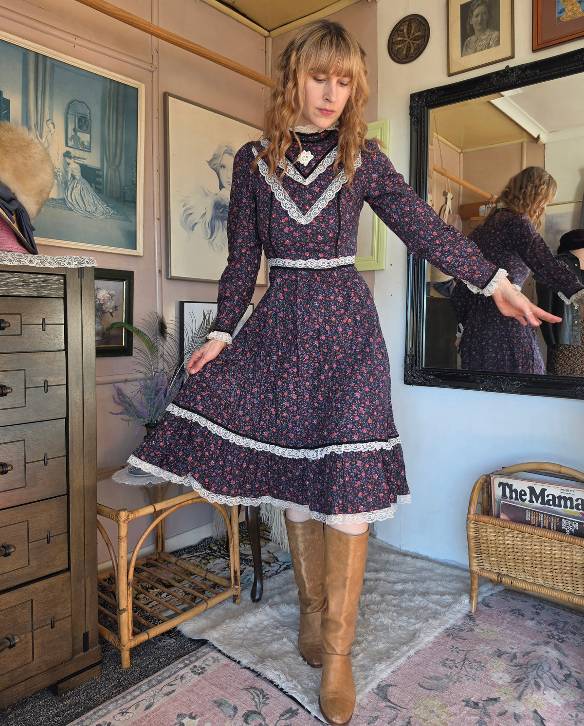 Vintage 1970s Candi Jones California Western Floral Prairie Midi Dress - 6-8