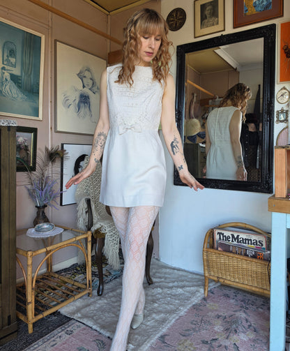 Vintage 1960s Southwell Cream Babydoll Crochet Mini Dress - size 8