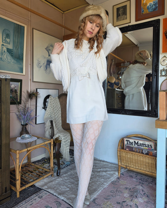 Vintage circa 1980s Jubiana Stylist Cream Lambswool Pearl and Plait Knit - size 8-12