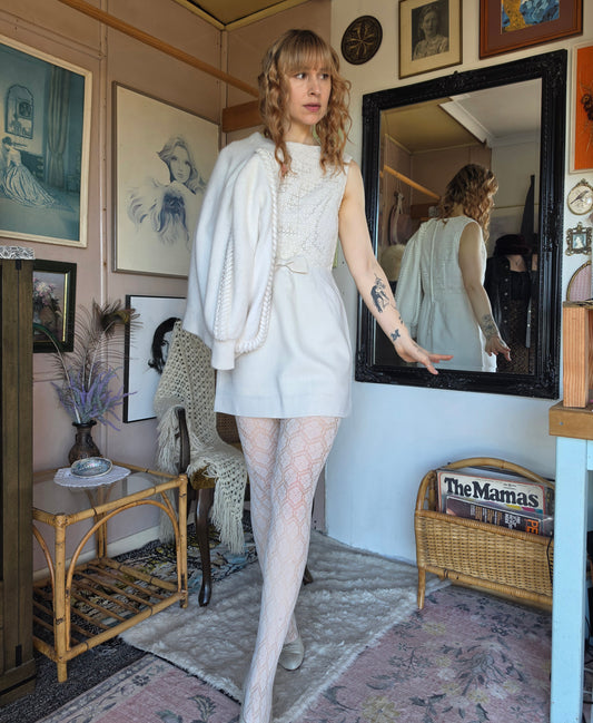 Vintage circa 1980s Jubiana Stylist Cream Lambswool Pearl and Plait Knit - size 8-12
