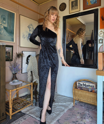 Vintage 1980s Ebony Crushed Velvet One-Shoulder Evening Dress - size 8-10