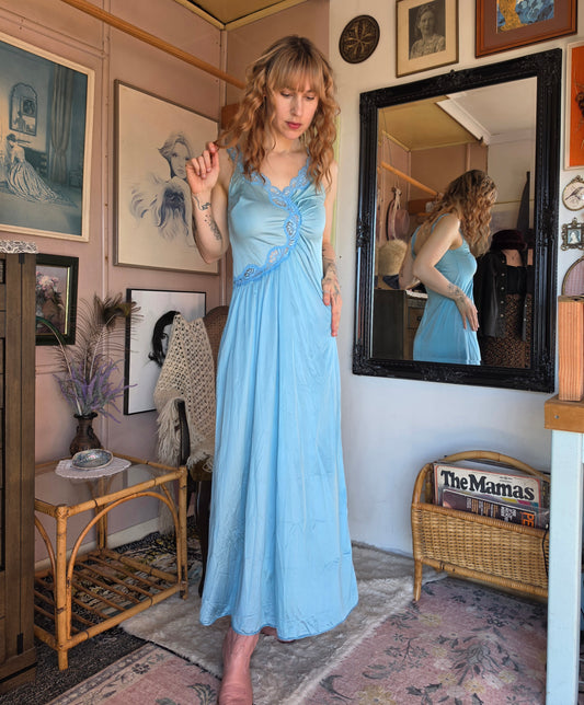 Vintage circa 1980s Powder Blue Nightie with Cornflower Lace Detailing - size 8-10