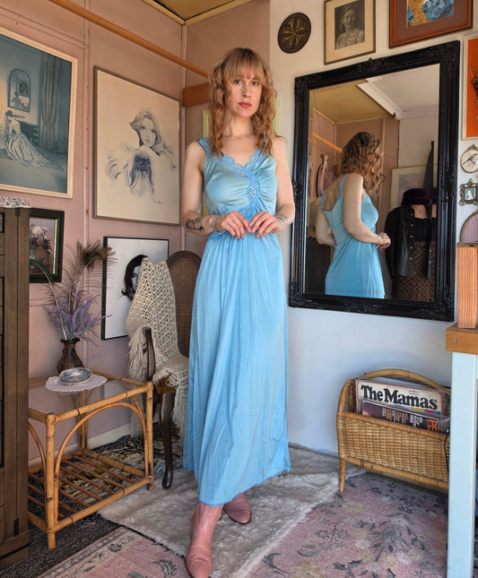 Vintage circa 1980s Powder Blue Nightie with Cornflower Lace Detailing - size 8-10