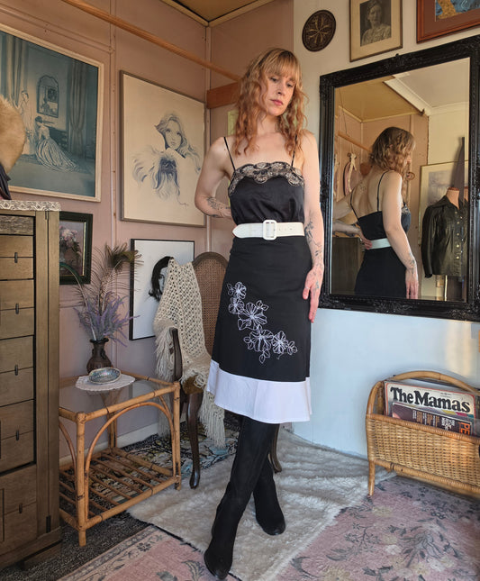 Vintage circa 1970s Formfit Romantic Ebony Lace Camisole - size 10-12