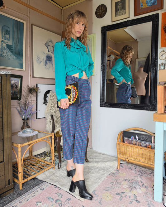 Vintage circa 1980s Frankie Emerald Jewel Pussybow Blouse - size 8-10