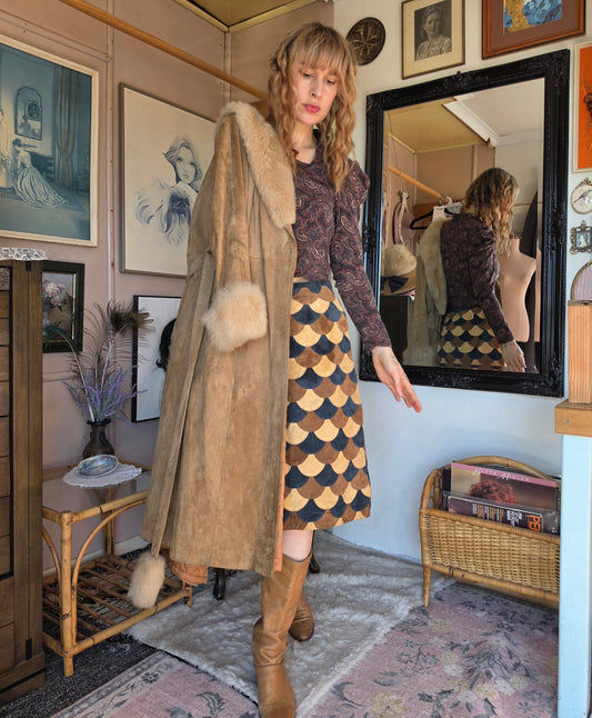 Vintage 1990s Terry Lewis Classic Luxuries Scalloped Leather Suede Midi Skirt - size 6-8