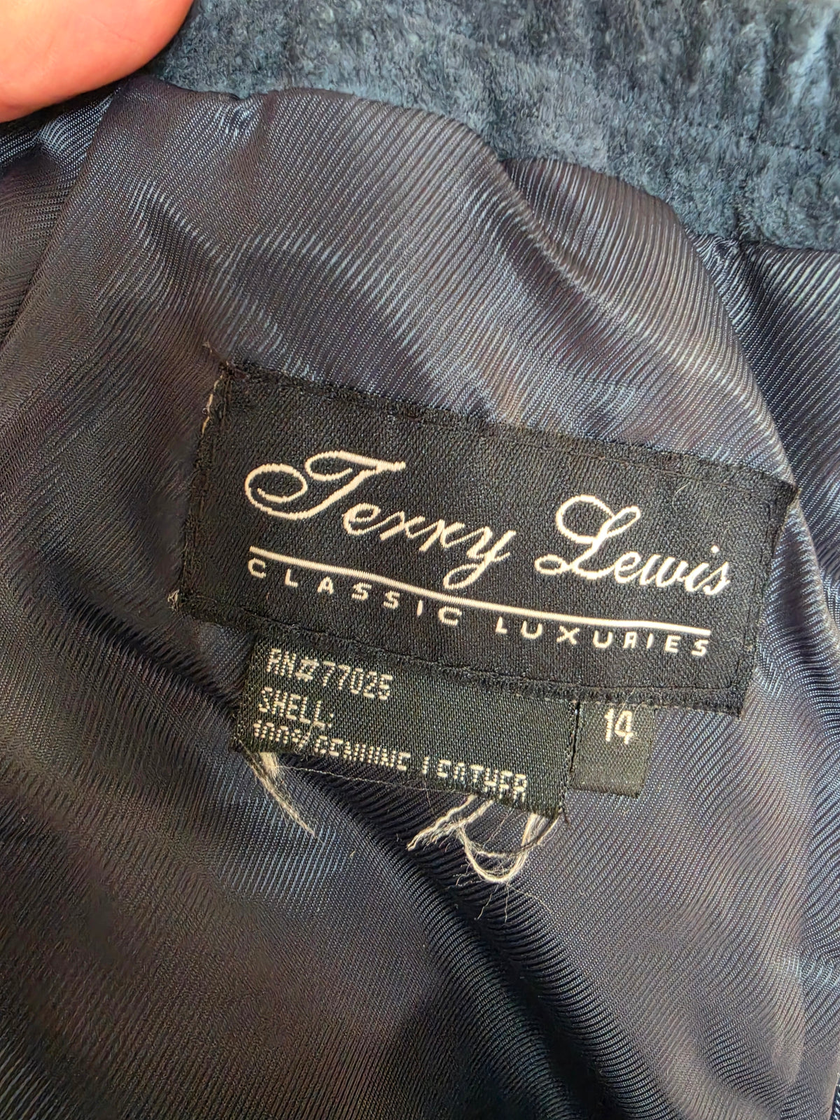 Vintage 1990s Terry Lewis Classic Luxuries Scalloped Leather Suede Midi Skirt - size 6-8