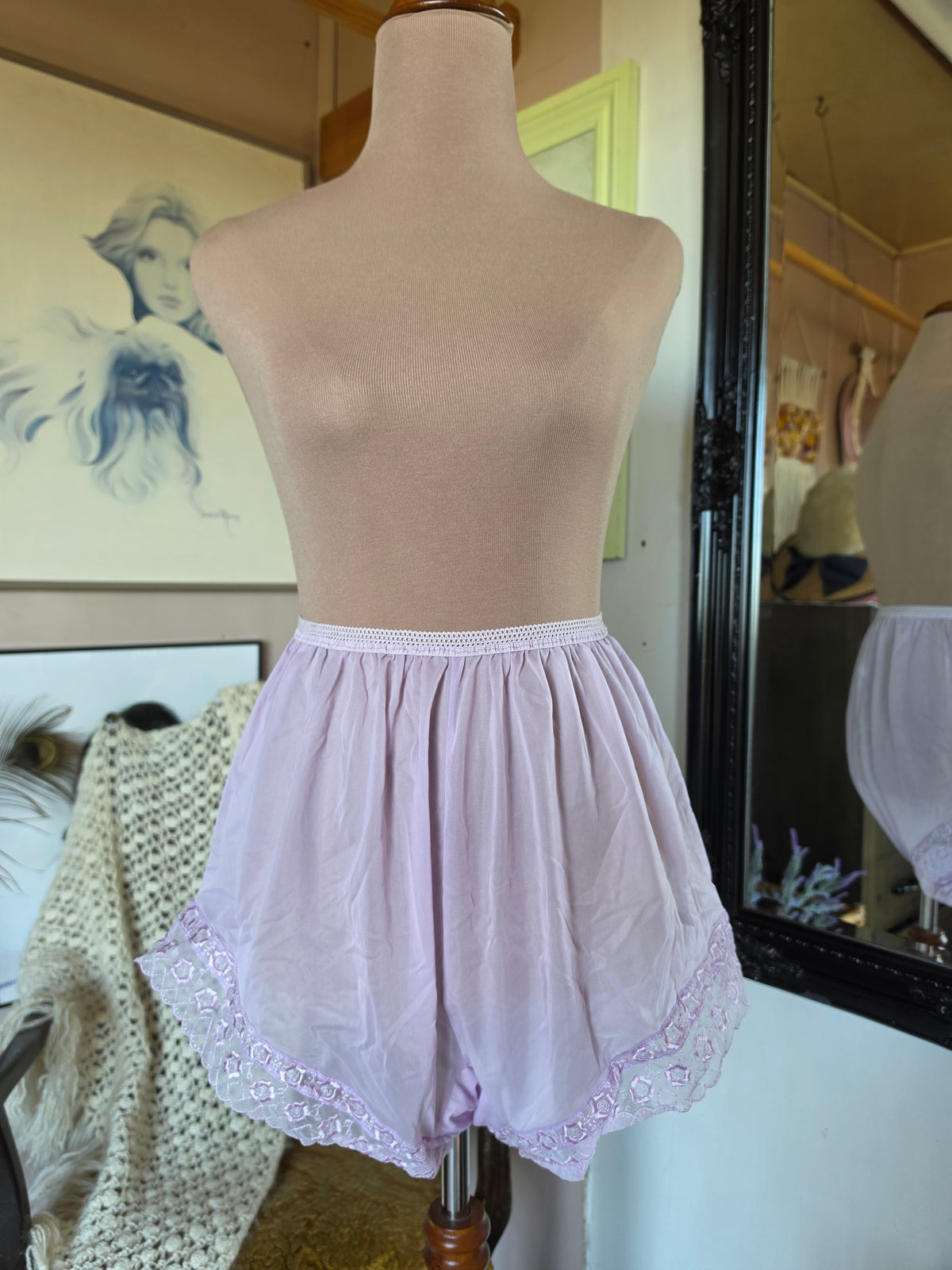 Vintage 1960s Dawn Garments Dreamy Lilac Lingerie Set - size 6-8