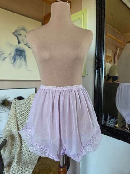 Vintage 1960s Dawn Garments Dreamy Lilac Lingerie Set - size 6-8