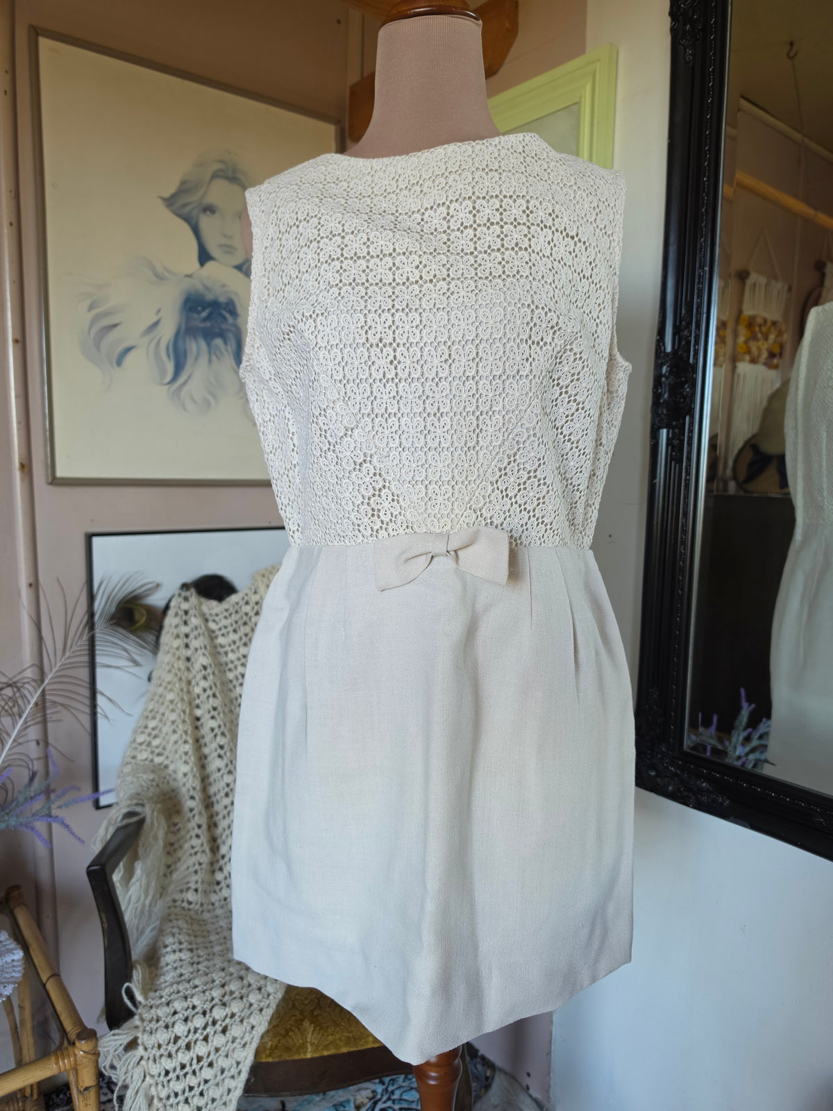 Vintage 1960s Southwell Cream Babydoll Crochet Mini Dress - size 8