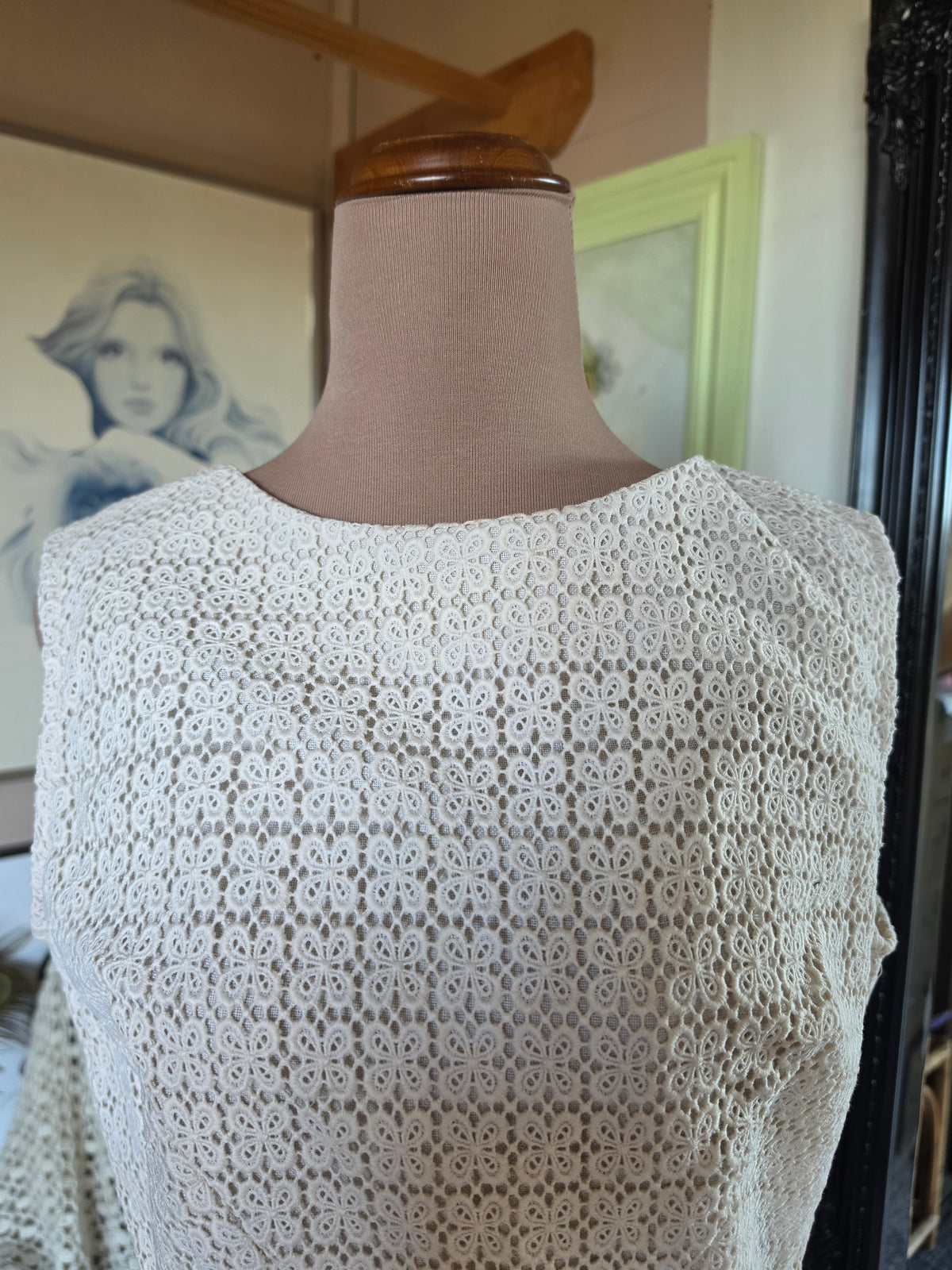 Vintage 1960s Southwell Cream Babydoll Crochet Mini Dress - size 8