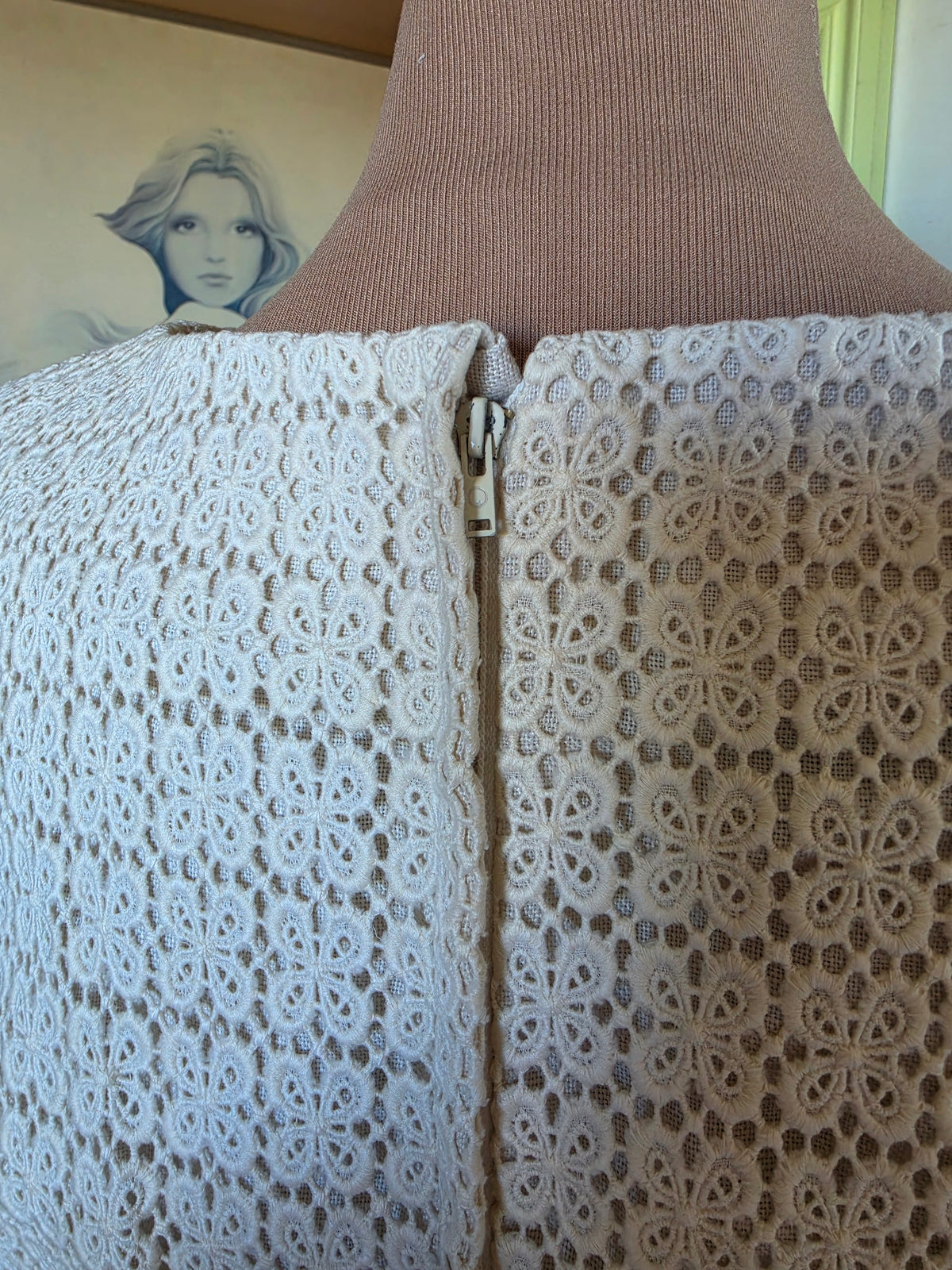Vintage 1960s Southwell Cream Babydoll Crochet Mini Dress - size 8