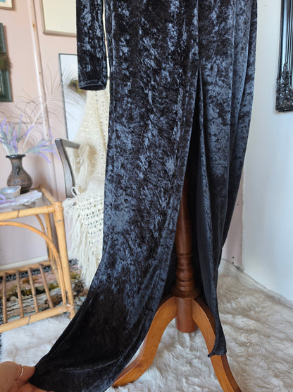 Vintage 1980s Ebony Crushed Velvet One-Shoulder Evening Dress - size 8-10