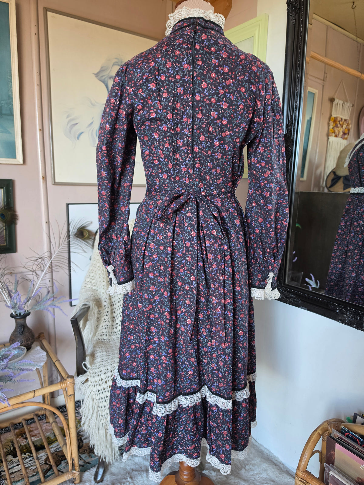 Vintage 1970s Candi Jones California Western Floral Prairie Midi Dress - 6-8