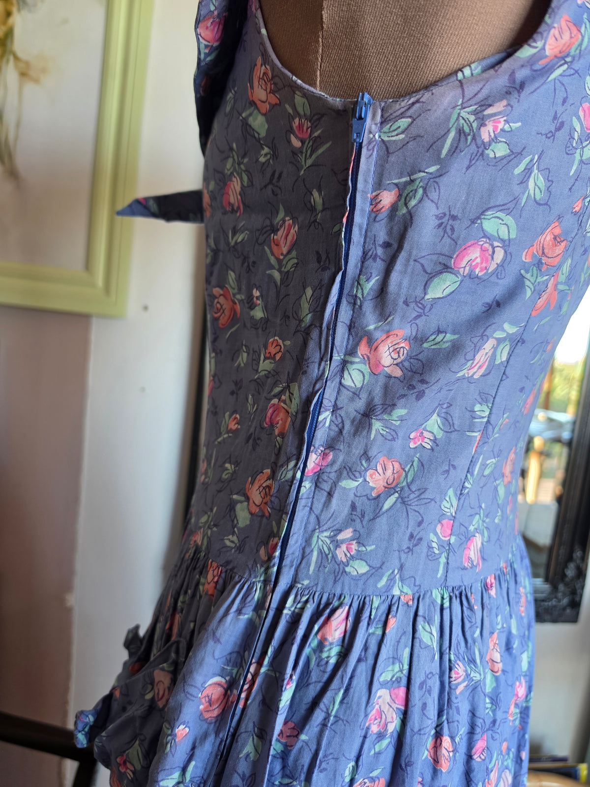 Vintage circa 1980s Laura Ashley Dusky Blue and Blush Pink Rose Sleeveless Midi Dress - size 6-8