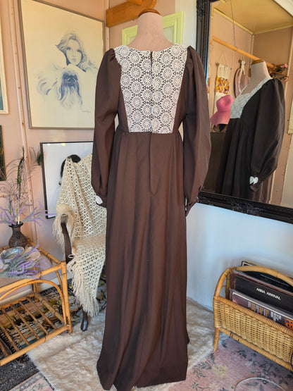 Vintage 1970s Chocolate Prairie Maxi Dress with Crochet Lace Applique - size 8-10