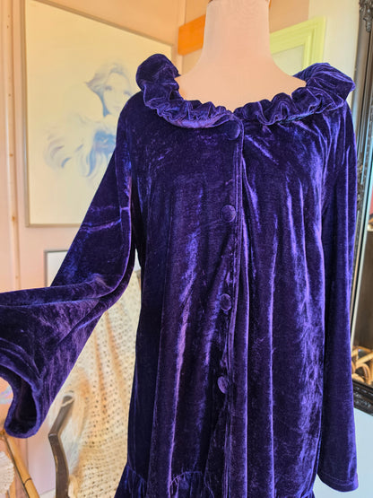 Vintage circa Y2K La Strada Blueberry Velvet Long Sleeve Ruffle Mini Dress - size 8-12