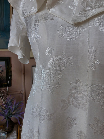 Vintage circa 1980s Silky Cream Rose Statement Collar Dress - size 4-6