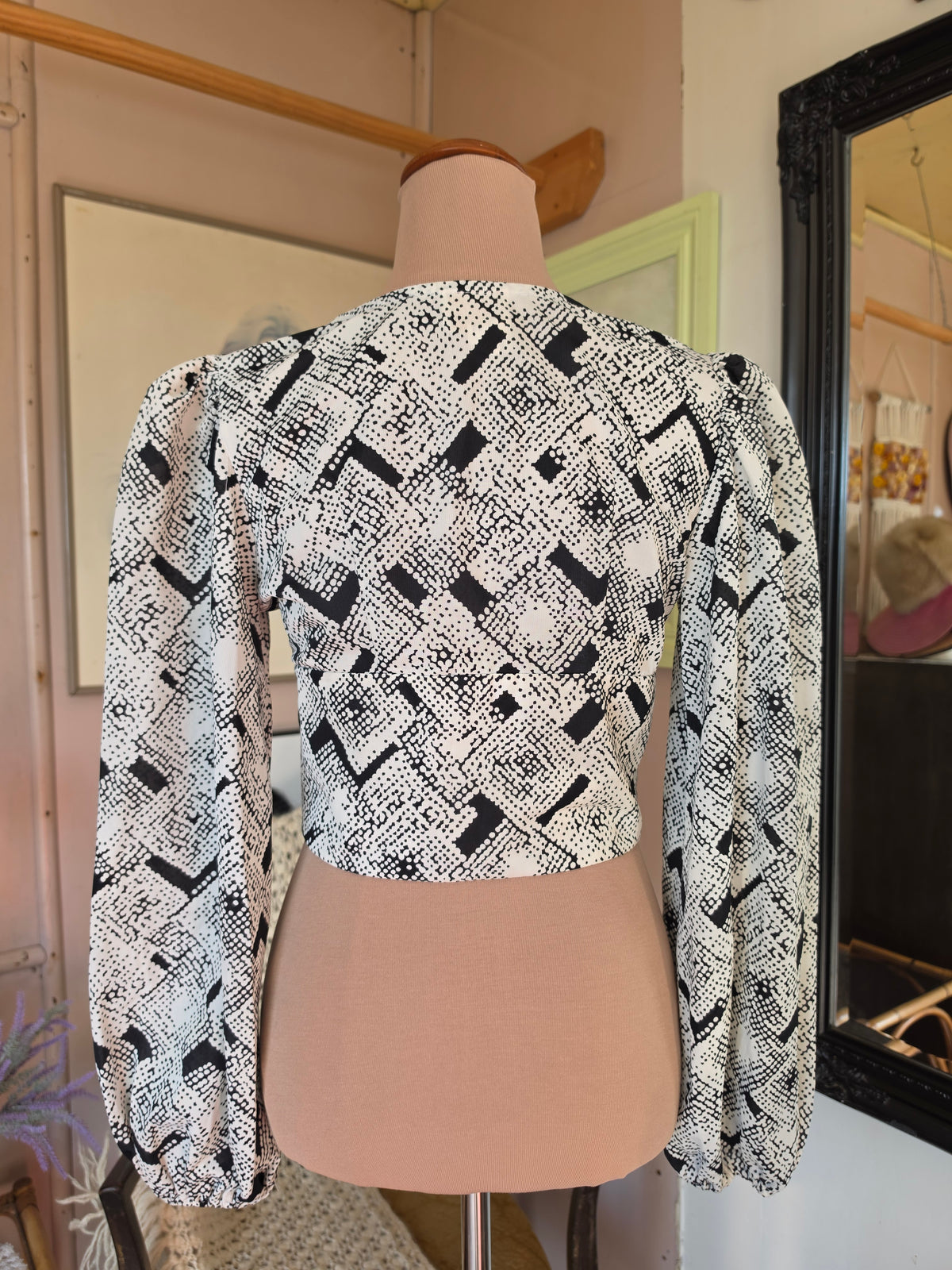 Vintage 1970s Gaiety Girl Black and White Retro Double Breasted Top - size 6-8