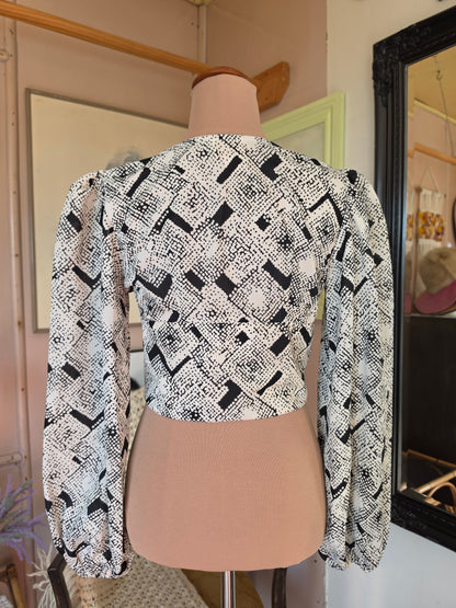 Vintage 1970s Gaiety Girl Black and White Retro Double Breasted Top - size 6-8