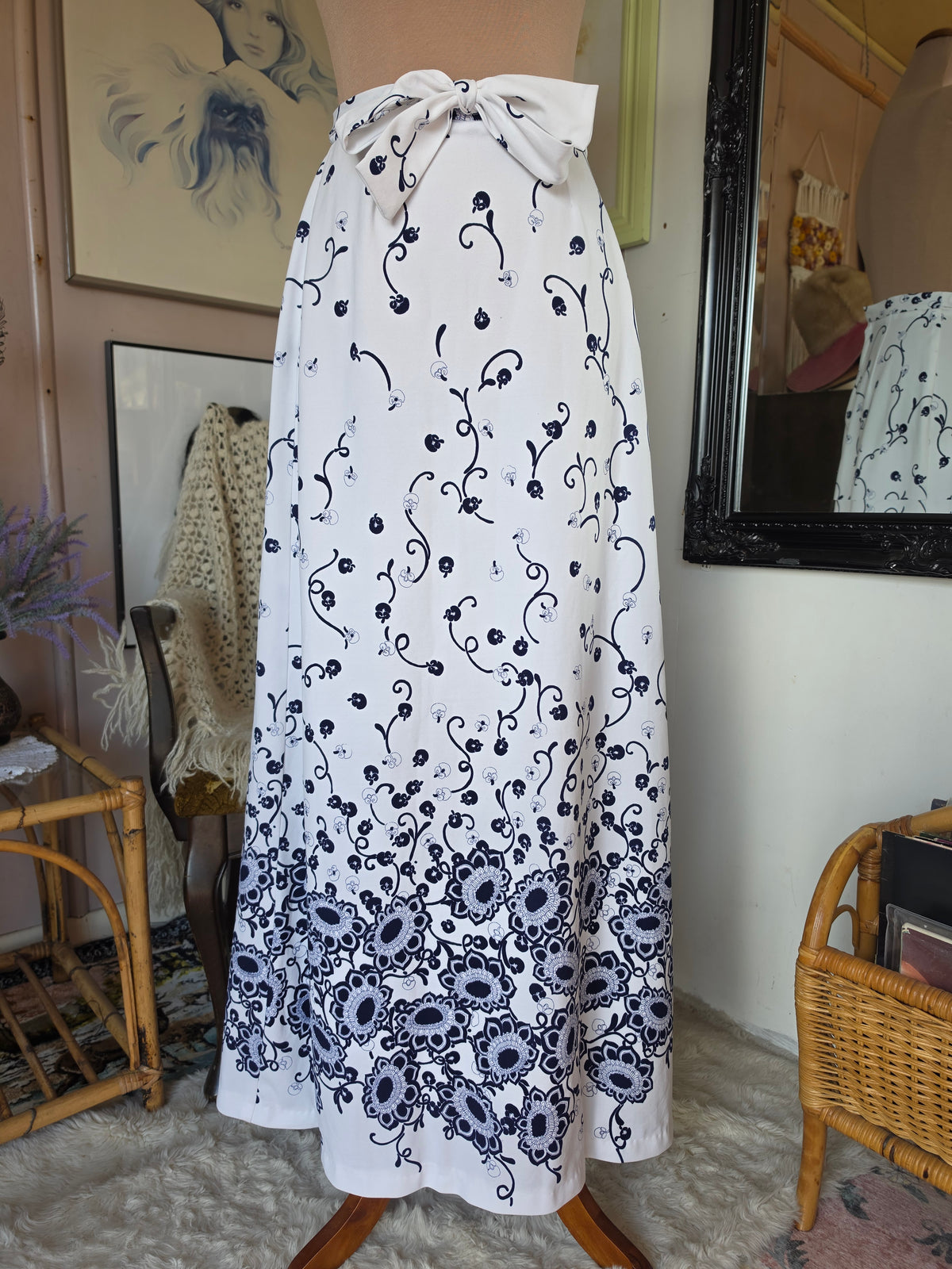 Vintage circa 1970s Fifi Sydney Bohemian Pansy & Sunflower A-Line Maxi Skirt - 6-8
