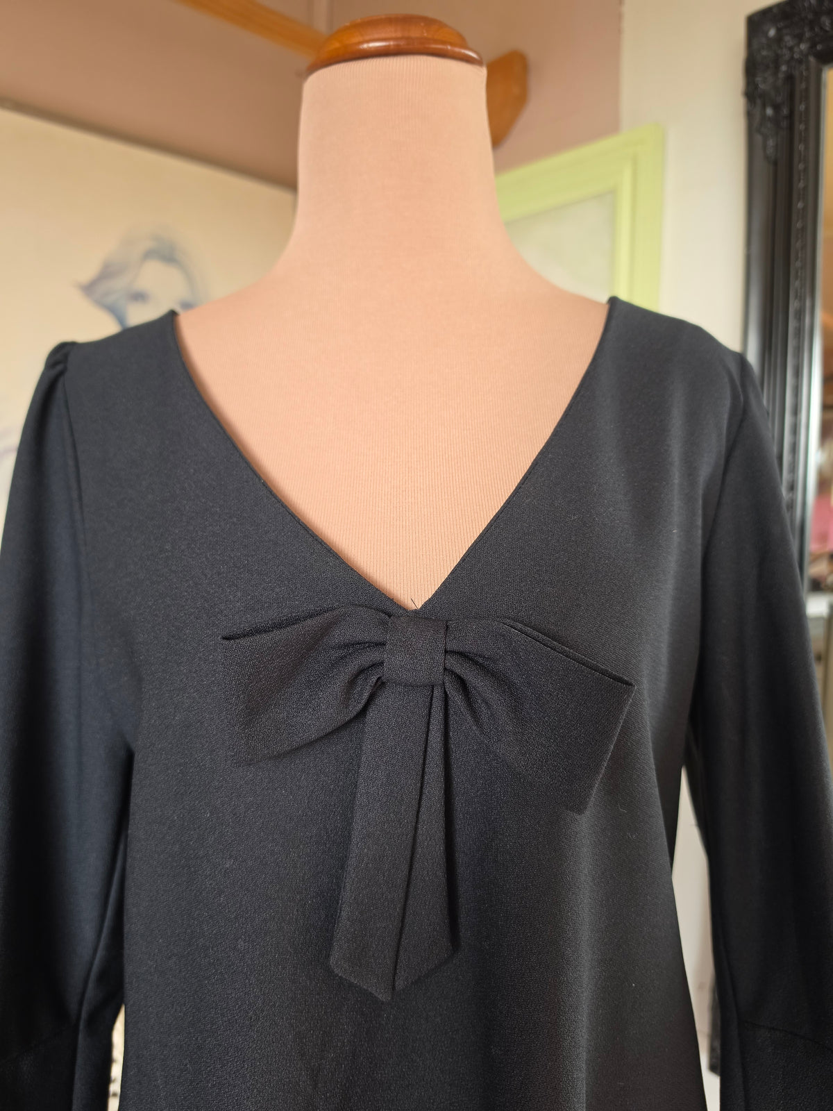 Vintage 1960s Ebony Babydoll Mod Mini Dress - size 8-10