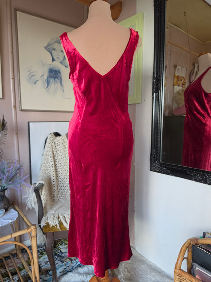 Vintage 1990s Holic Sleeveless Ruby Red Silk Velvet Grunge Midi Dress - size 8-10