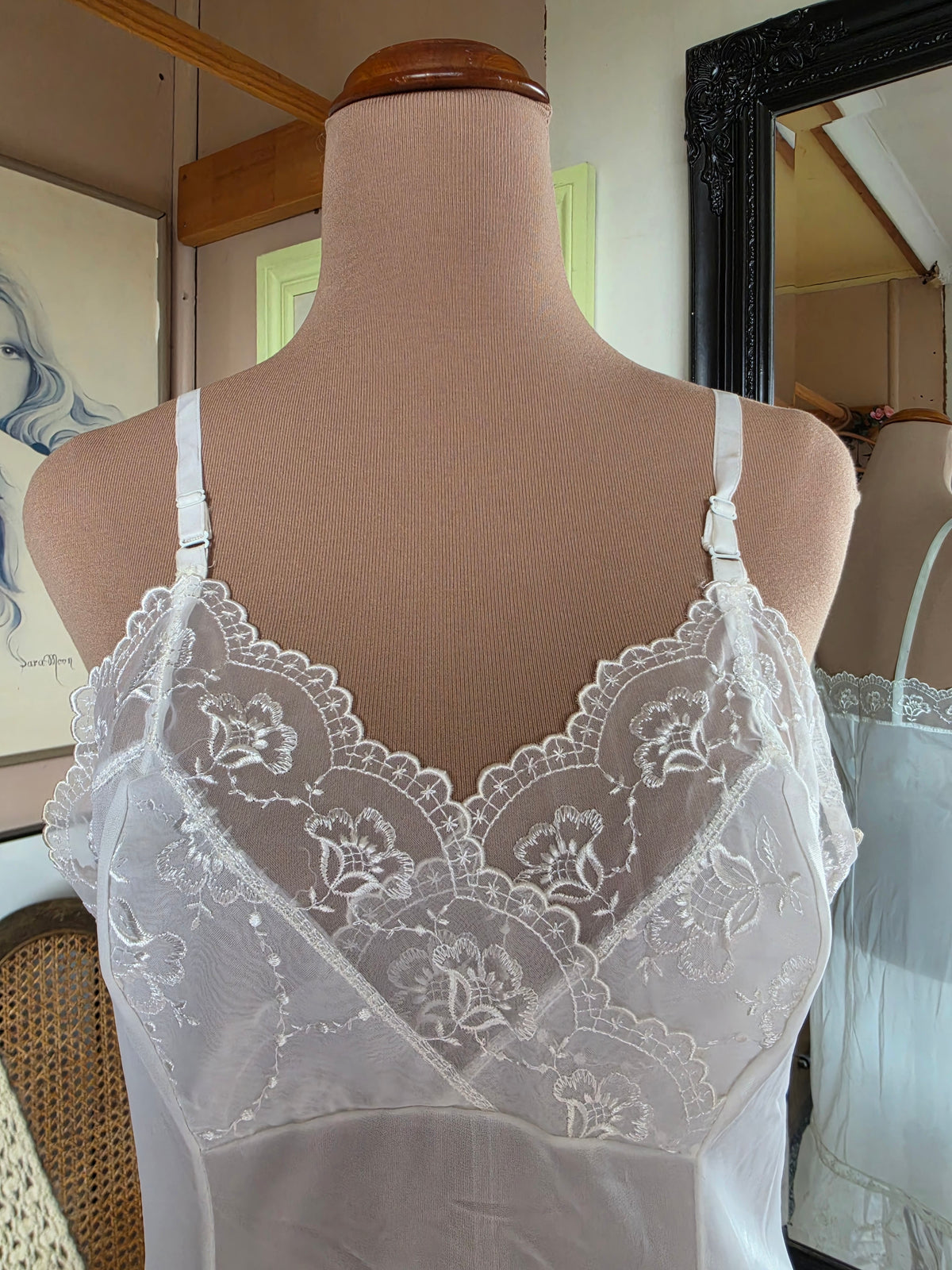 Vintage 1960s Mimosa Lingerie Romantic Coquette Cream Floral Lace Nightie - 8-10