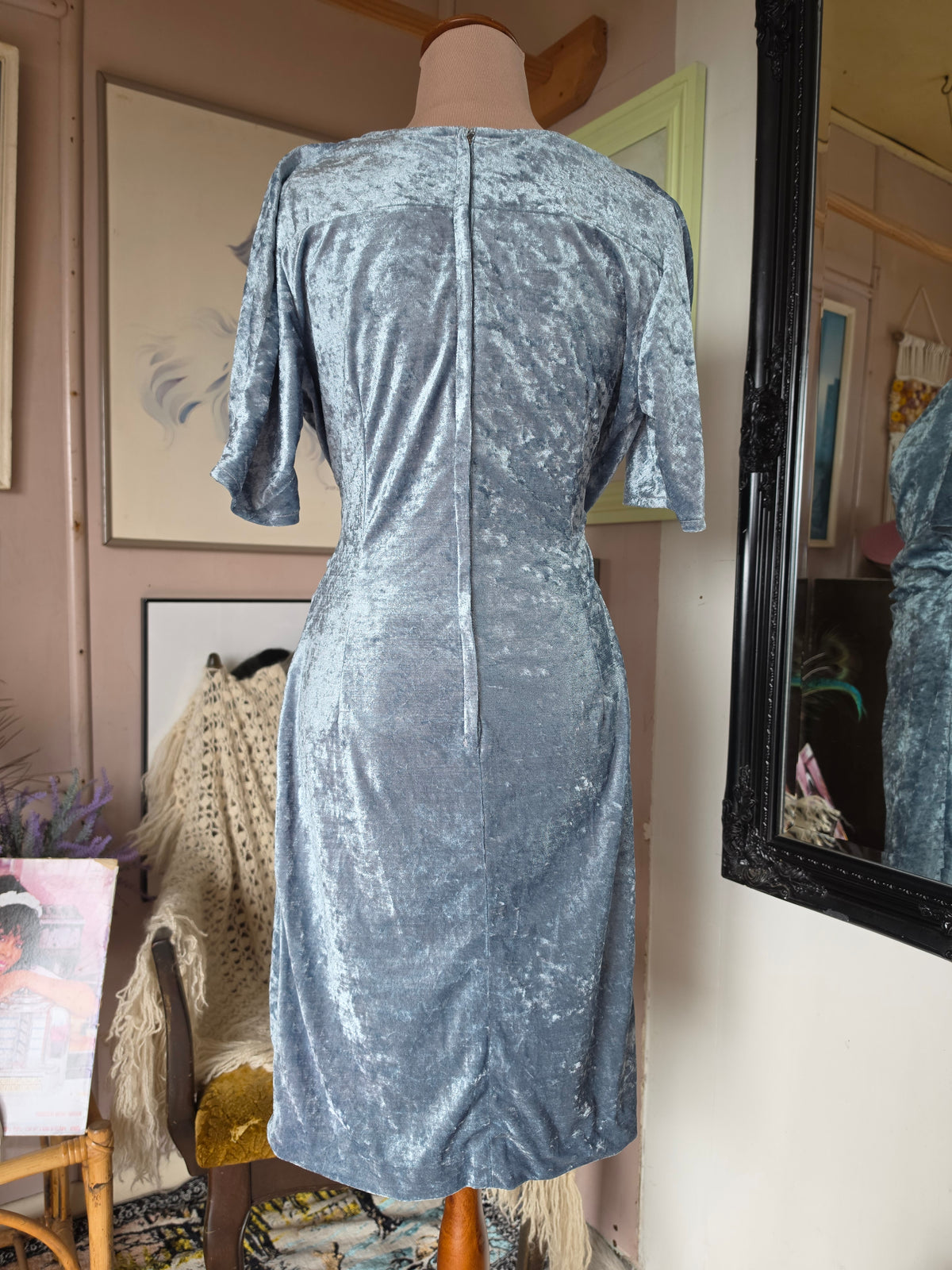 Vintage 1980s Seafoam Green Crushed Velvet Knee Length Wrap Dress - size 6-8