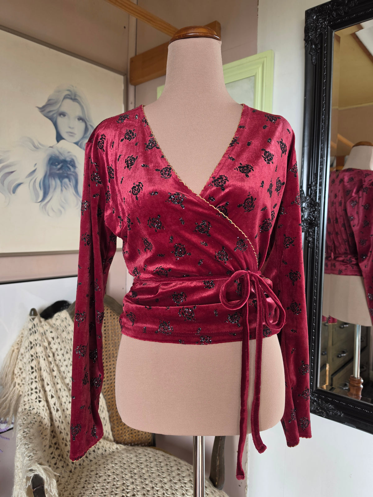 Vintage 1990s Calabaza Rose Shimmer Long Sleeve  Wrap Top - size 8