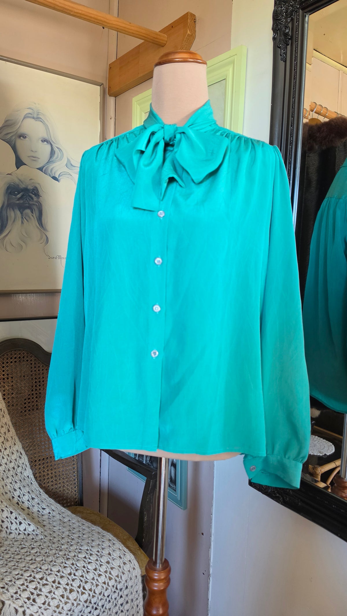 Vintage circa 1980s Frankie Emerald Jewel Pussybow Blouse - size 8-10