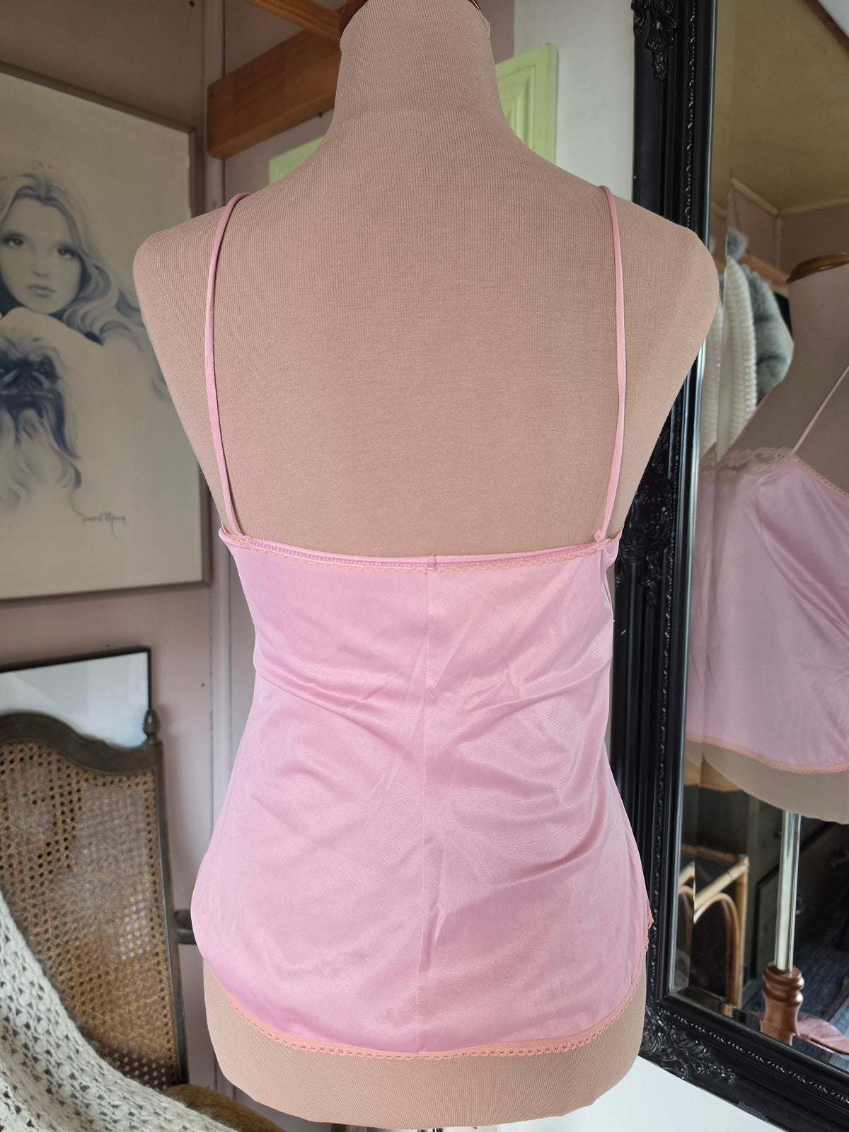 Vintage 1990s Bendon Ballet Pink Camisole with Peachy Lace Edging - size 8