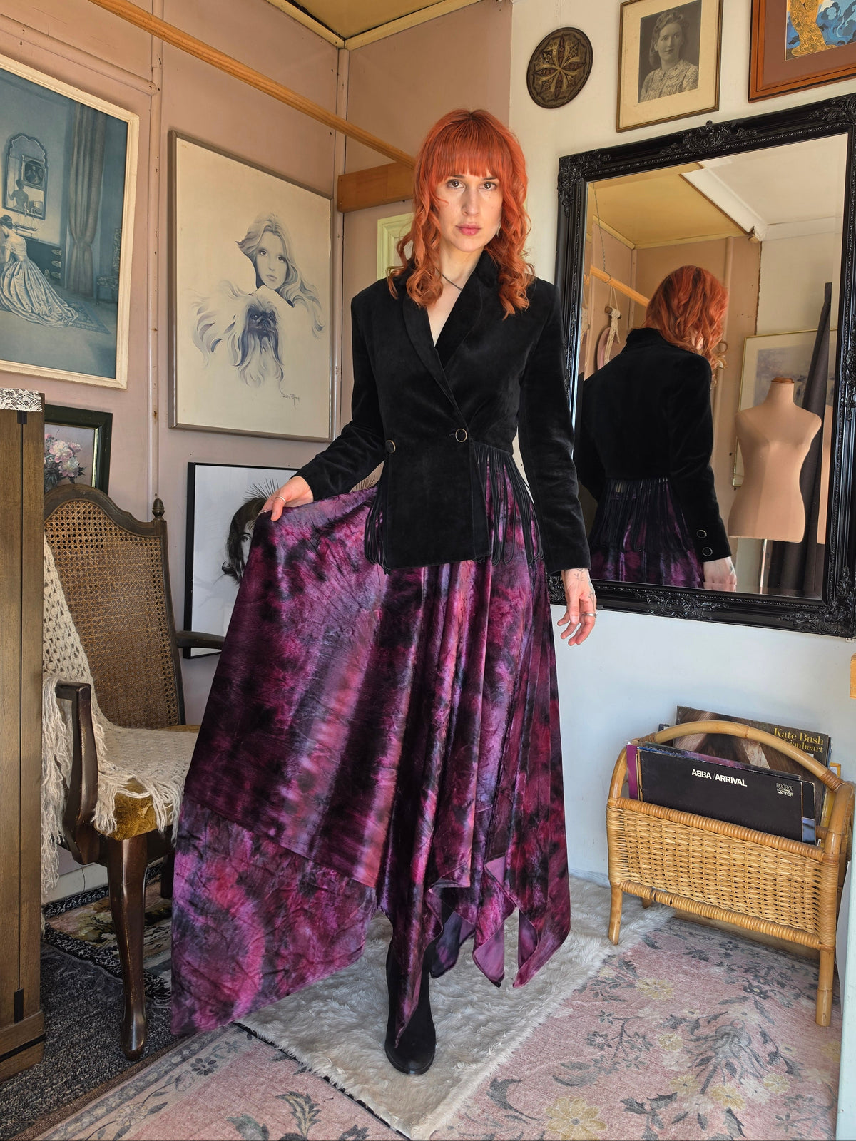 Vintage 1990s M-Designs 'Stevie Nicks' Inspired Gothic Witchy Velvet Skirt - size 8-10