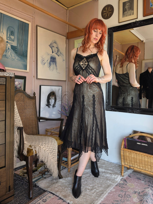 Vintage circa Y2K Petrena Dark Romantic Fairycore Lace Midi Dress - size 8-10