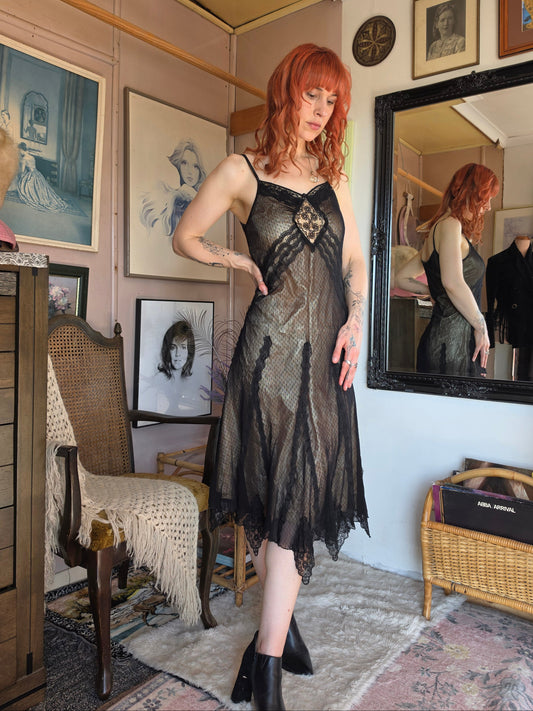 Vintage circa Y2K Petrena Dark Romantic Fairycore Lace Midi Dress - size 8-10