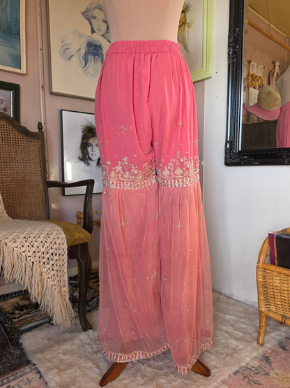 Vintage 1960s Jeannie's Dreamy Genie Beaded Pink Peach Trousers - size 6-8