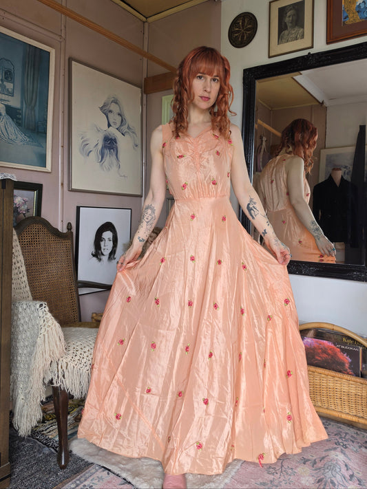 Vintage circa 1960s Shiny Peach Floral Embroidered Gown - size 8