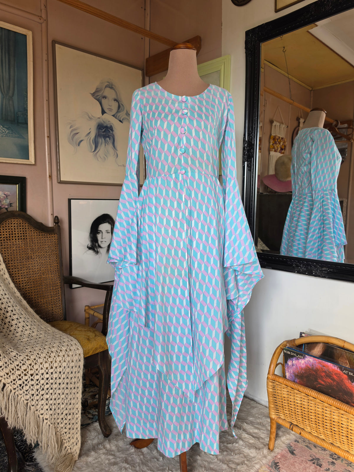 Vintage 1970s Pastel Geometric Dress with Medieval Bell Sleeves - size 6-8