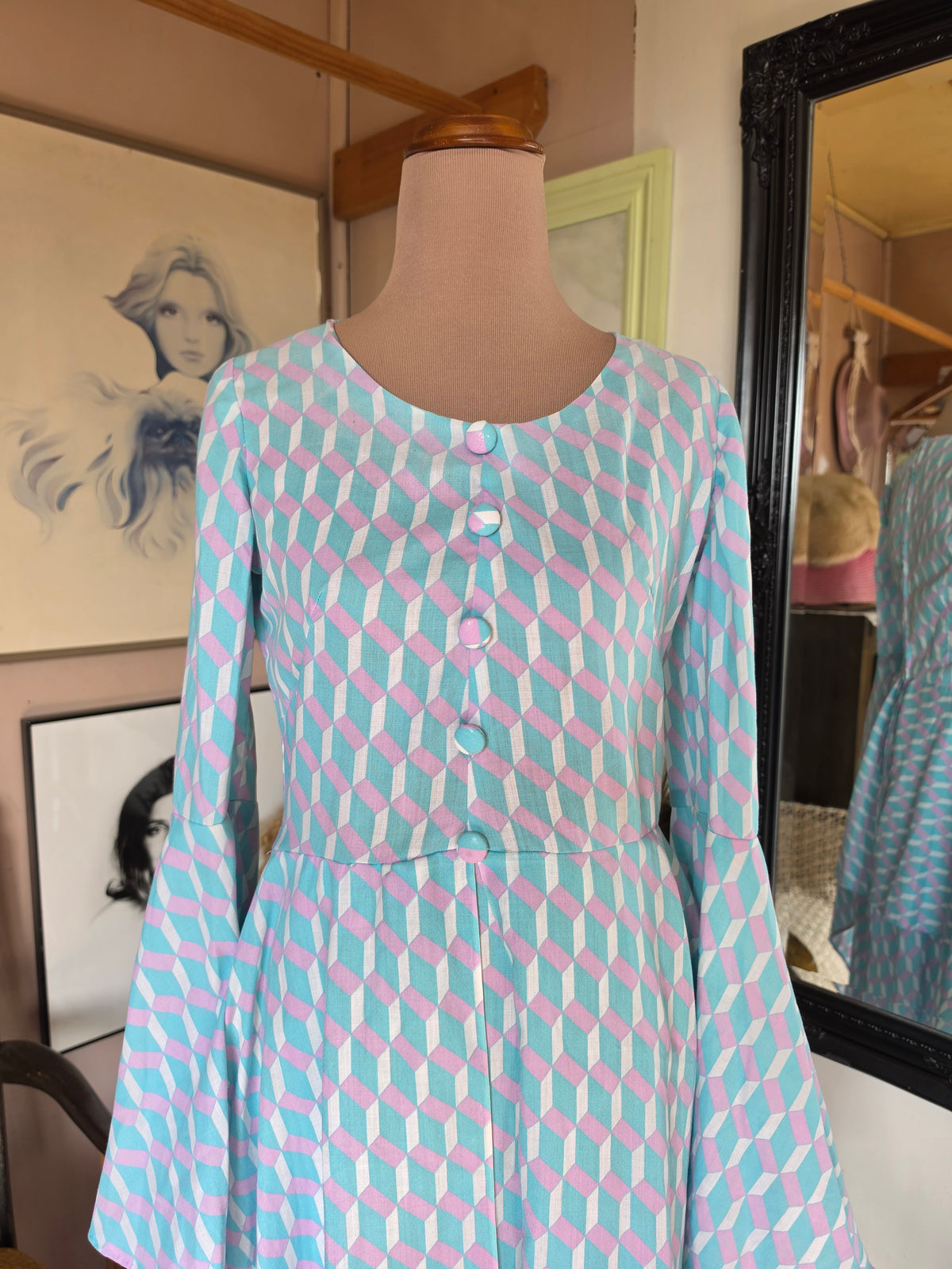 Vintage 1970s Pastel Geometric Dress with Medieval Bell Sleeves - size 6-8