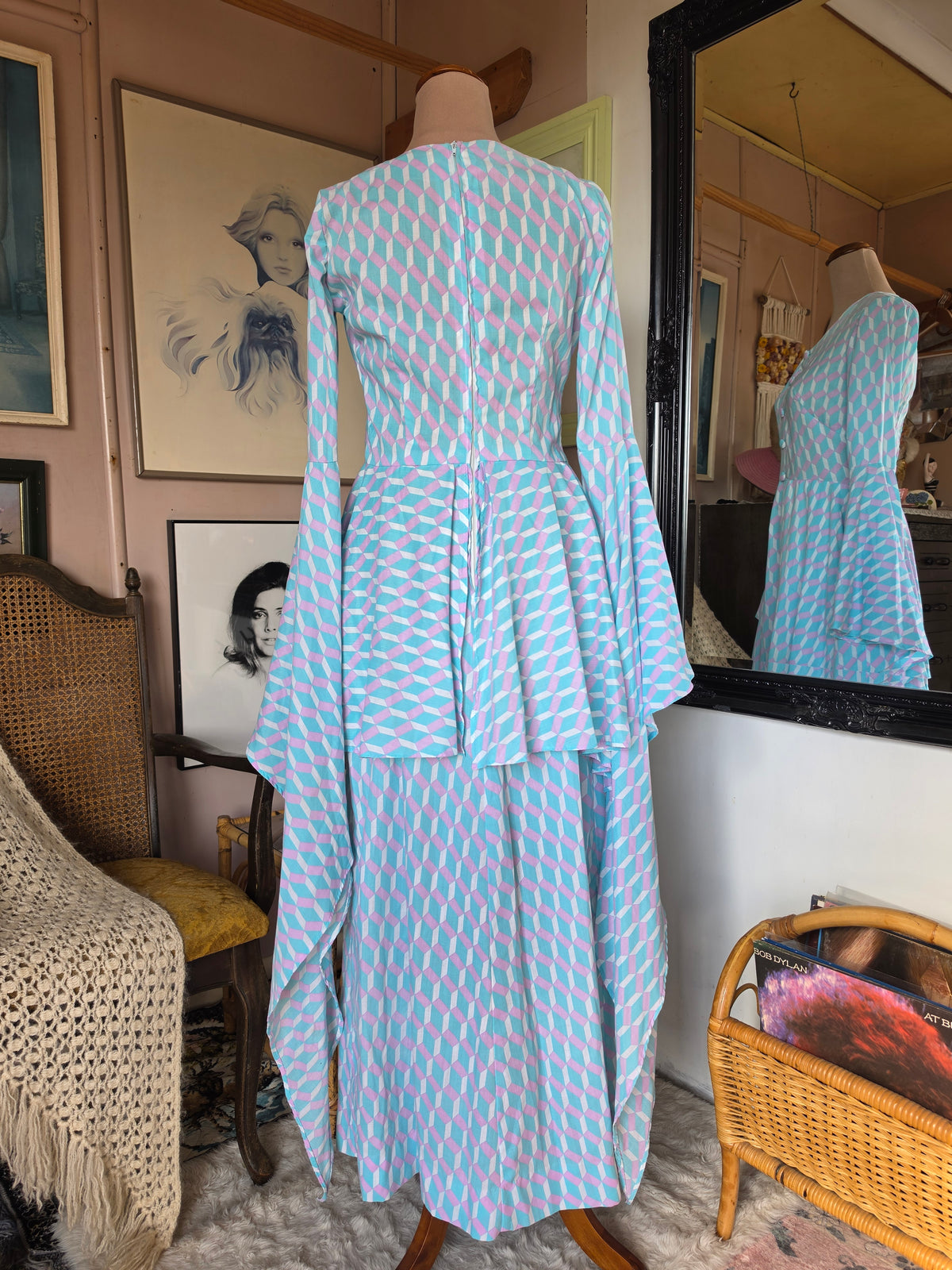 Vintage 1970s Pastel Geometric Dress with Medieval Bell Sleeves - size 6-8
